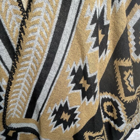 Corralle Poncho One Size Fits All Southwestern Aztec Western Style Lightweight - Picture 5 of 13